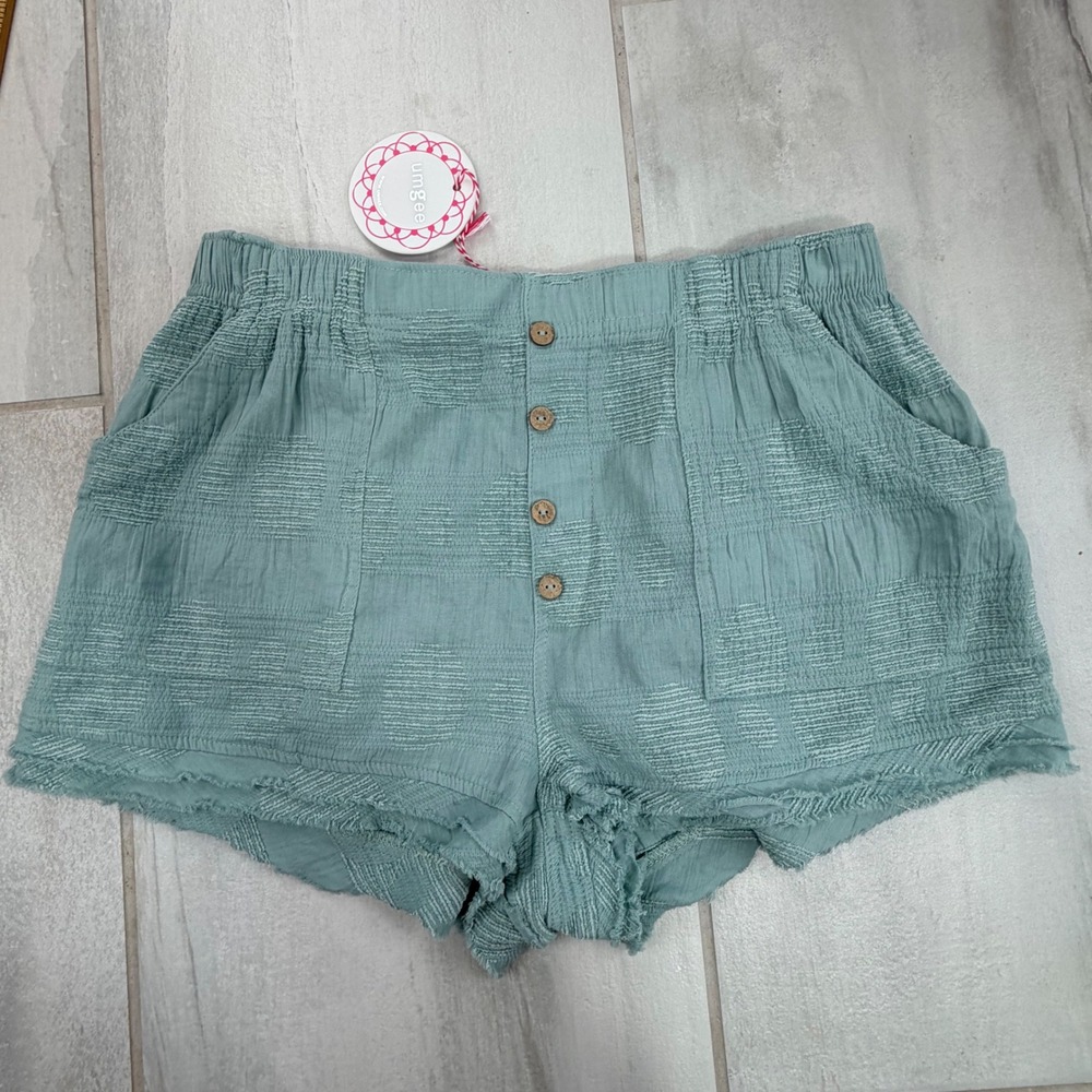 Umgee Dusty Sage Green Textured Cotton Gauze Frayed Shorts M NWT K9279-S